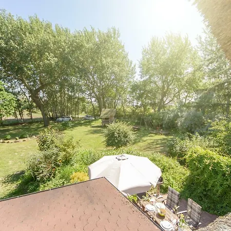 Holiday home Im Reetdachhaus