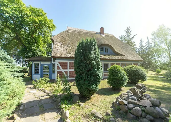 Dom wakacyjny Im Reetdachhaus *